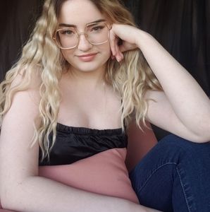 Meet your Posher, Brittney